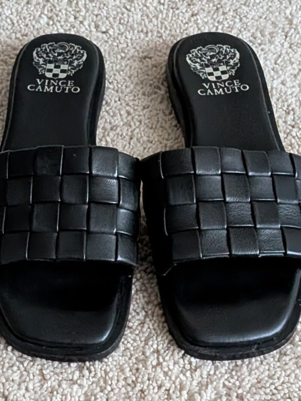 Vince Camuto Nanchia Black Woven Leather Slide Sandals. 8M New Without Box